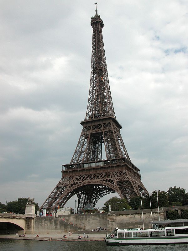 Paris 02 Eiffel Tower From Seine Boat Cruise 